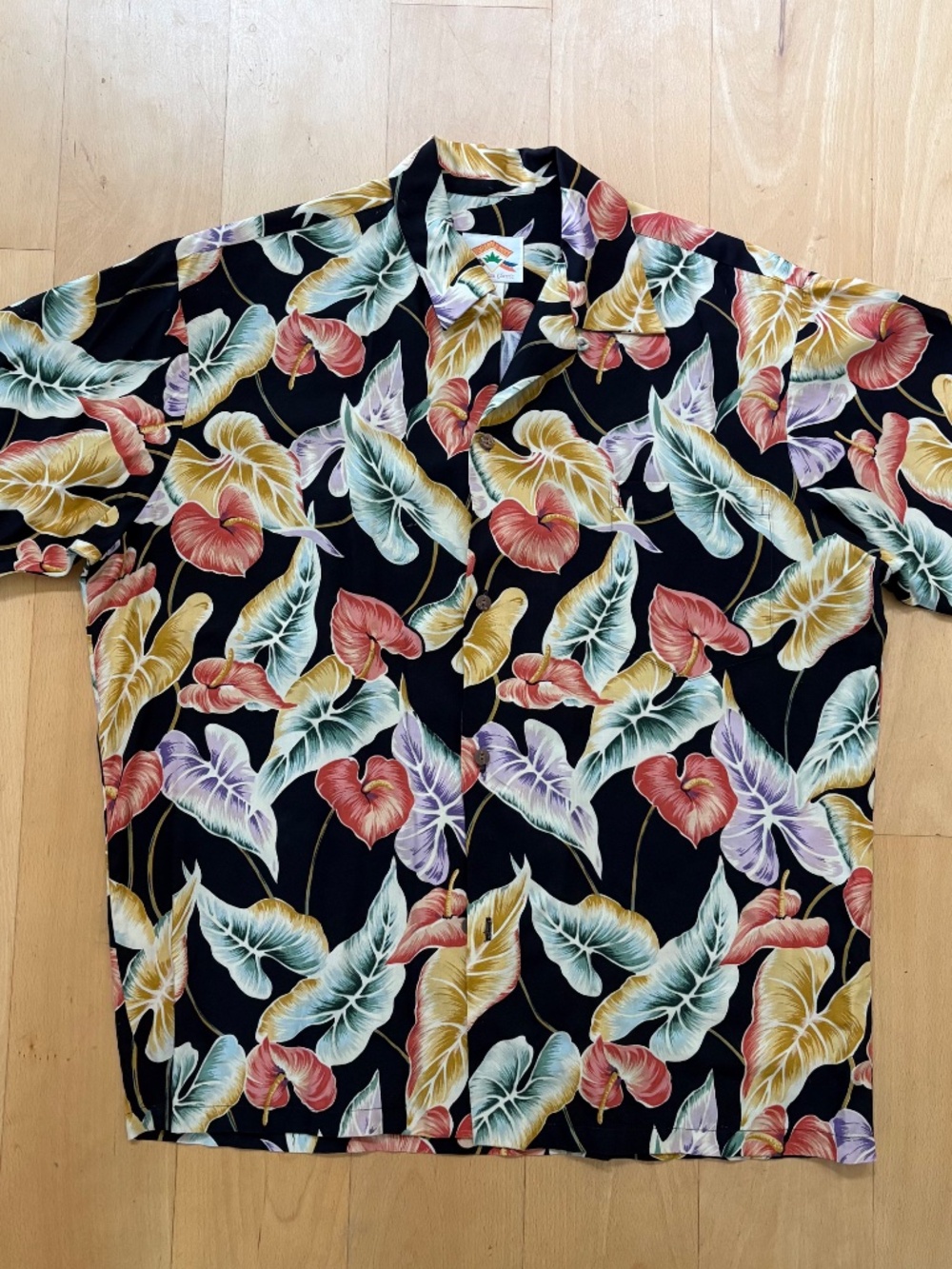 Pineapple Juice Rayon Hawaiian Aloha Shirt L Made in Hawaii Black Anthurium
